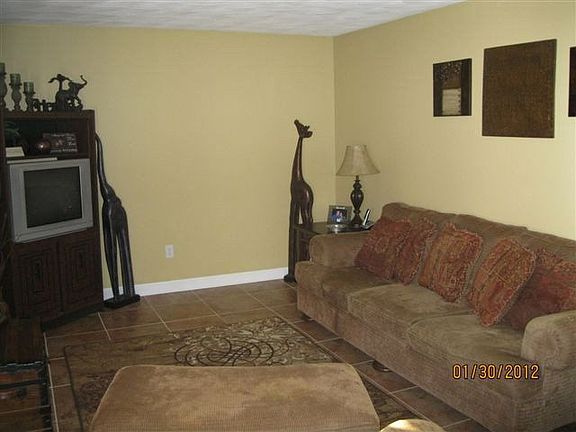 3rd image of 1066 Fordland Dr