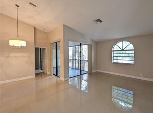 10700 NW 14th St APT 142, Fort Lauderdale, FL 33322