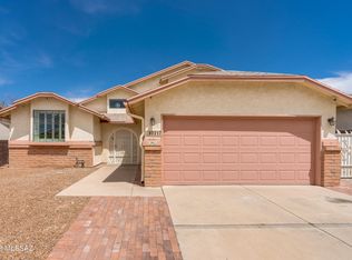 10217 E Foxmoor Dr, Tucson, AZ 85748
