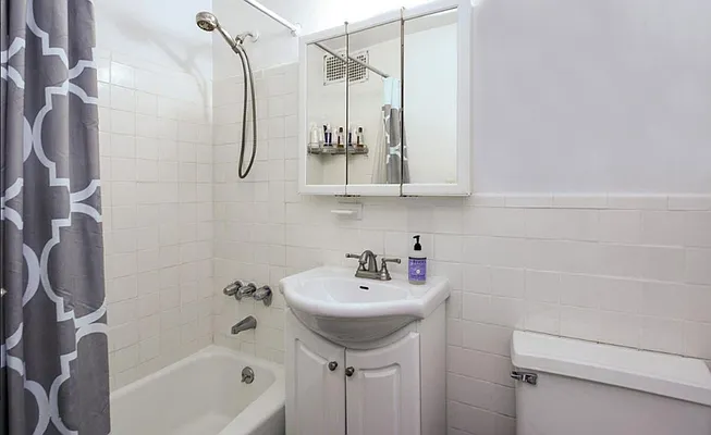 Rented by Corcoran | media 7