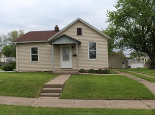 604 Adams St, Muscatine, IA 52761