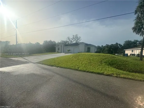 4737/4739 14th St SW, Lehigh Acres, FL 33973