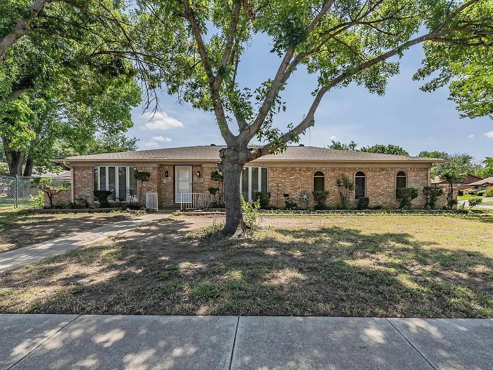 2863 Hitson Ln