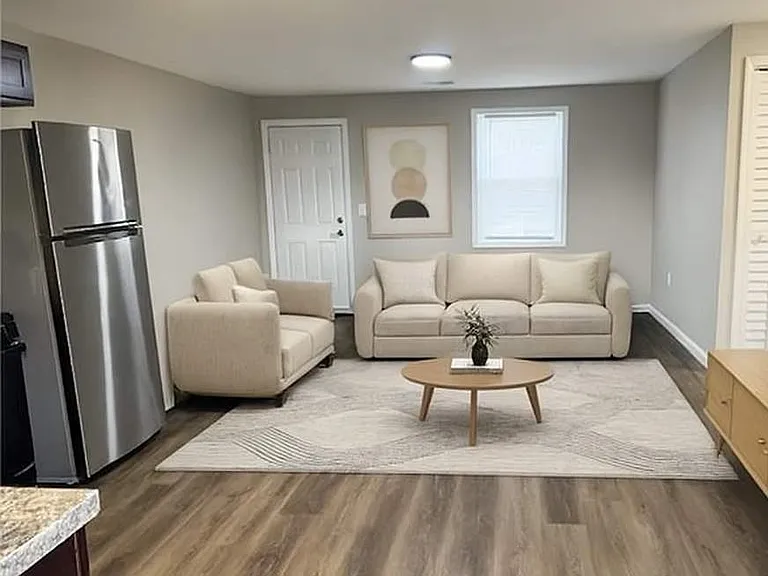 4320 S Brook St #5 — Photo 2