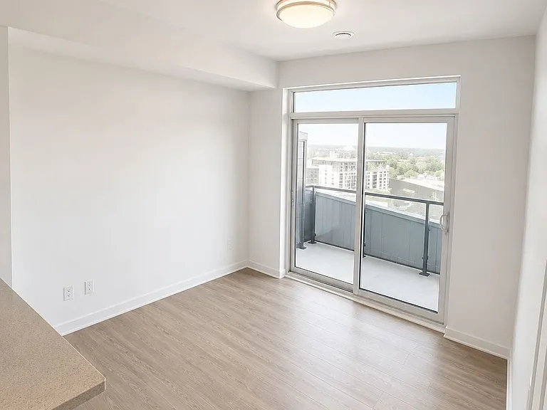 25 Wellington St S #3408 — Photo 7