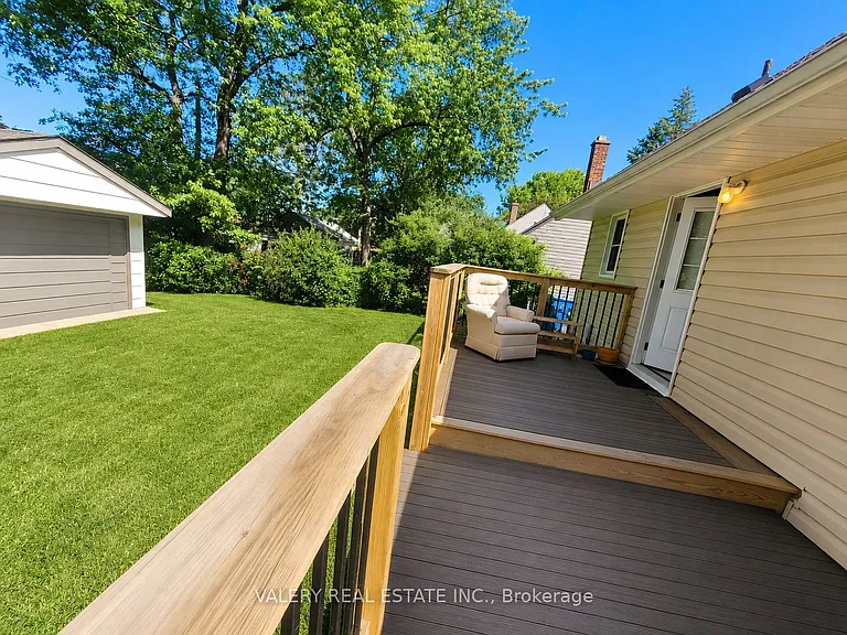 1815 Francois Rd — Photo 5