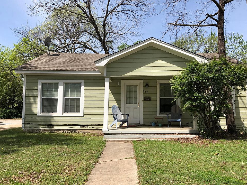 1st image of 915 Bolivar St