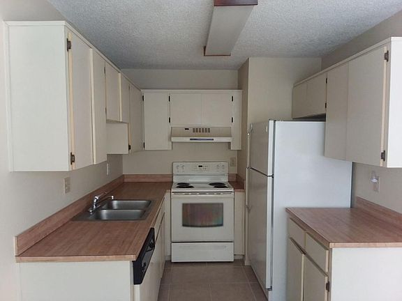 3rd image of 3105 Salton St