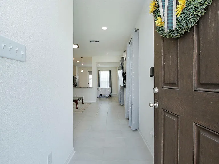 7219 Bakersfield Ct — Photo 6