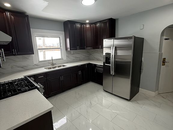 3rd image of 134 Sawyer Ave #1