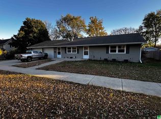 439 Spruce St, Cherokee, IA 51012