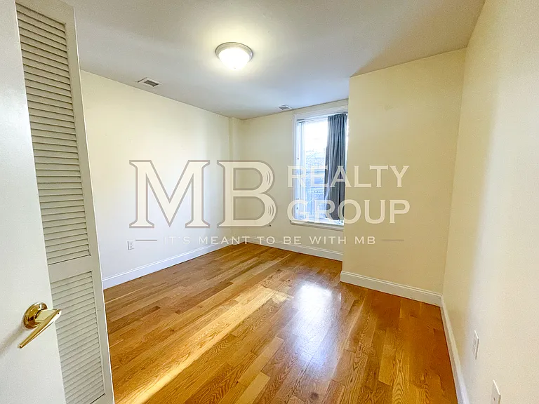 90 Westland Ave #304 — Photo 4