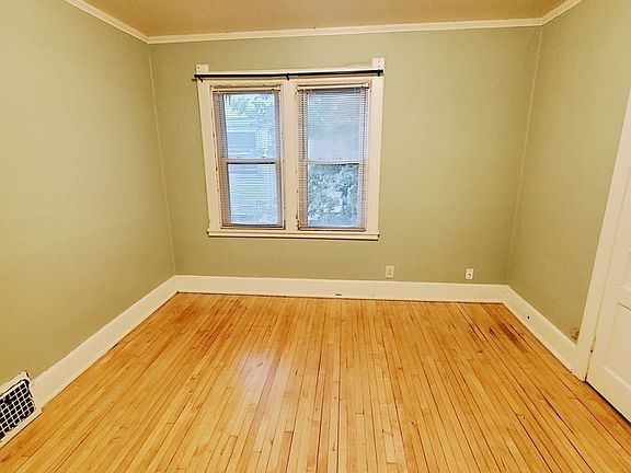 3rd image of 2849 N Pierce St #A
