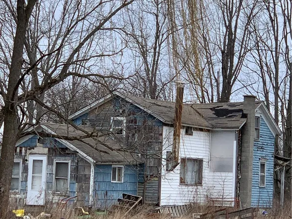 8925 Sesh Rd #1, Clarence Center, NY 14032