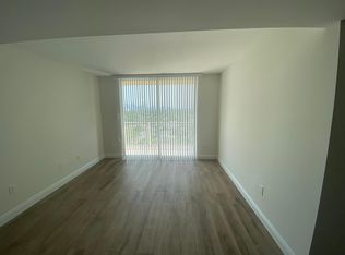 2425 SW 27th Ave PENTHOUSE 1208, Miami, FL 33145