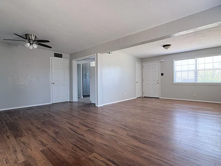 305 Swinging Spear Rd — Photo 4