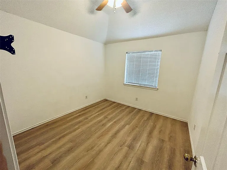 1514 Dublin Cir — Photo 12