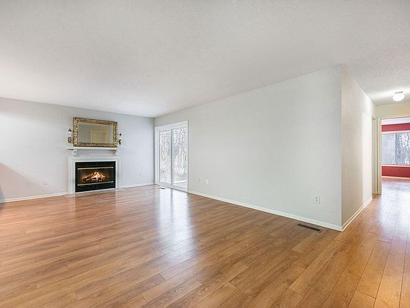 5th image of 3183 Windcrest Dr NE