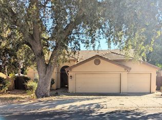 120 Arrowsmith Dr, Folsom, CA 95630