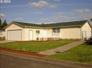 219 Adams Loop, Roseburg, OR 97471