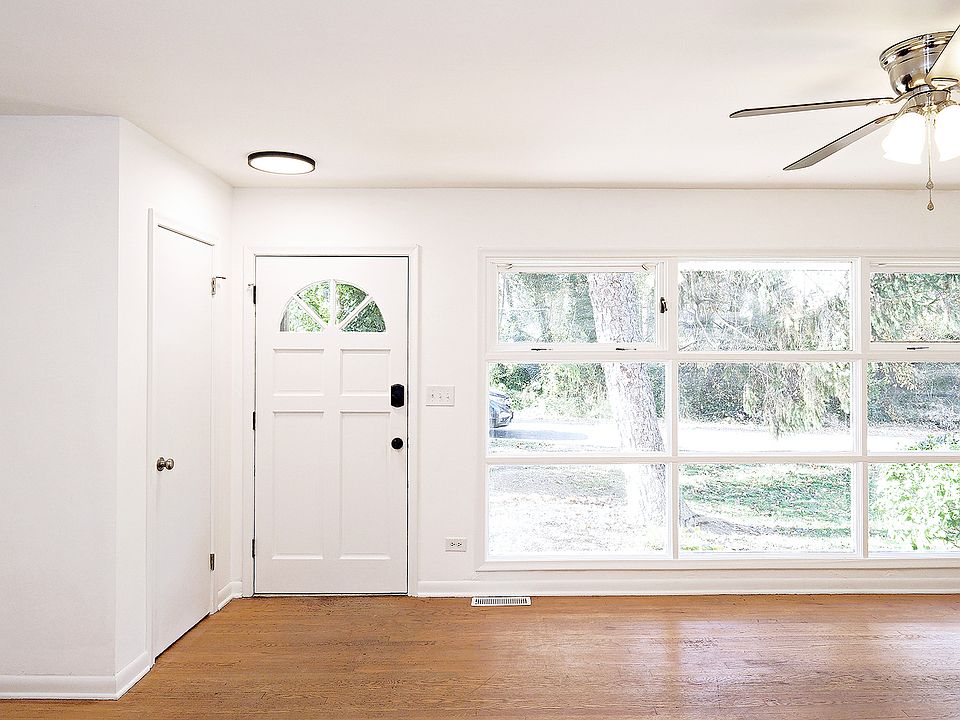 Massive floor to ceiling windows in main living space!