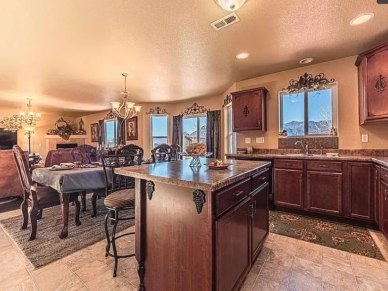 2342 Spring Blossom Dr — Photo 5