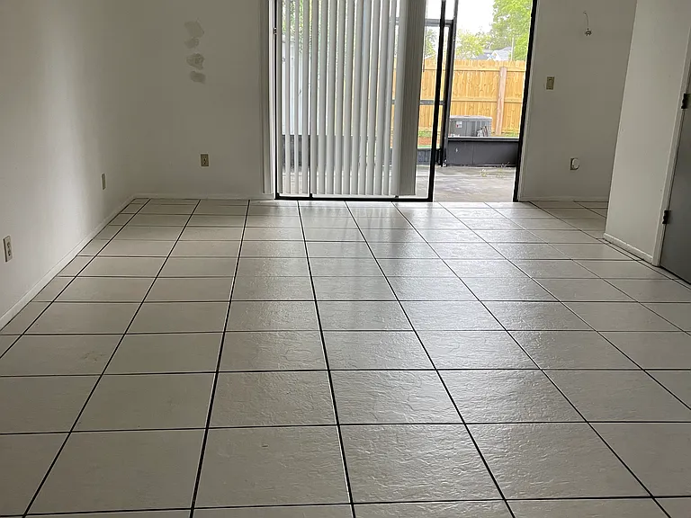 3010 S Pines Dr #108 — Photo 4