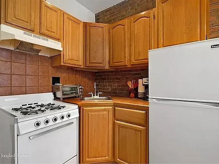 340 Atlantic Ave #2R — Photo 2