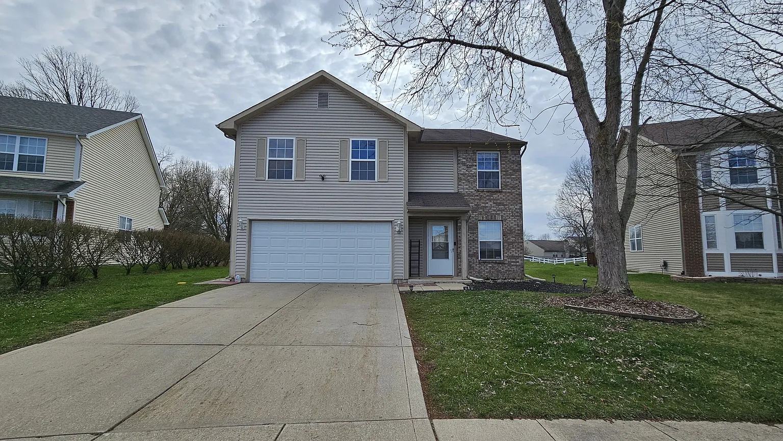 6122 Chadworth Way photo 1