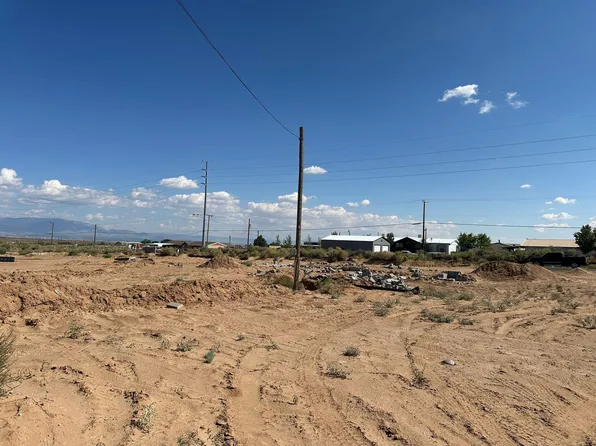912 15th St SW, Rio Rancho, NM 87124
