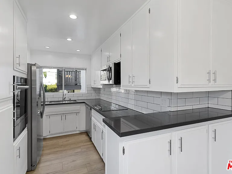 1028 S Bedford St #7 — Photo 15
