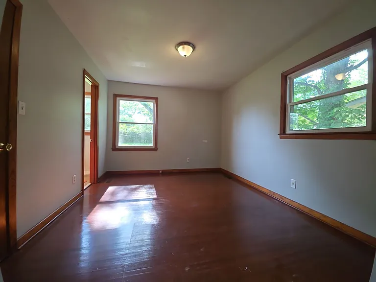3204 Berkley St SW — Photo 10