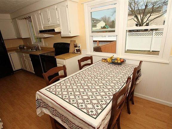 4th image of 14 Otterden Ln