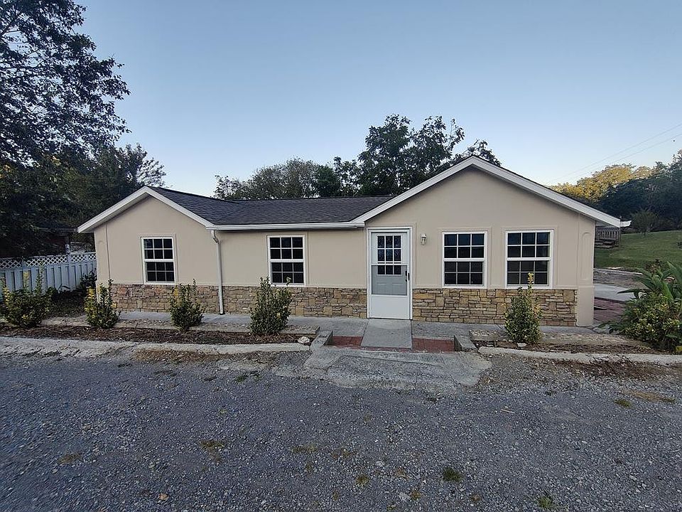 1st image of 120 Jersey Dr