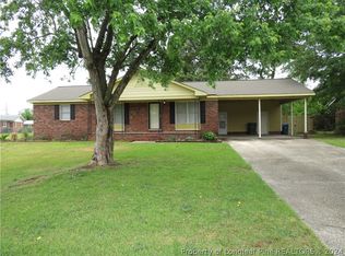 5407 Silver Pine Ct, Fayetteville, NC 28303