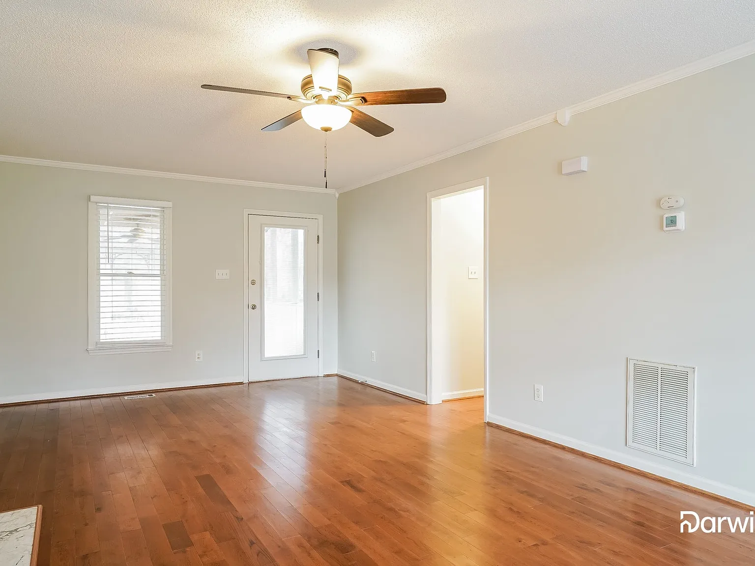 3 bed, 2.5 bath, 1600 sqft, $1,875 — Photo 4