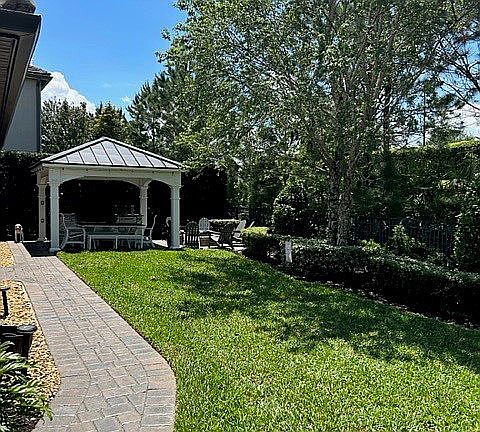 4th image of 7530 Green Mountain Way