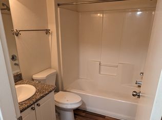 Xuan Place 2, Portland, OR 97233
