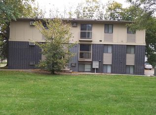618 E Burlington St #1, Iowa City, IA 52240