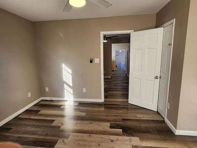 108 E Pacific Ave #2 — Photo 17