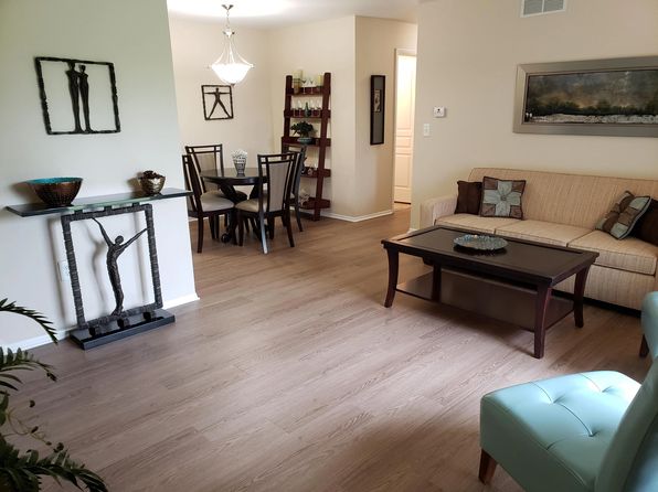 42824 Swan Lake Dr #105