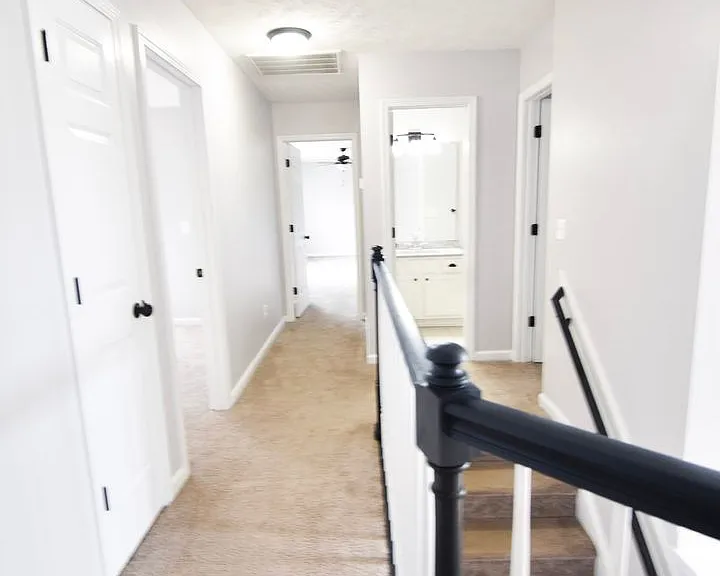 135 Lenoir Dr — Photo 15