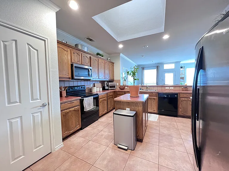 6441 Payton Dr — Photo 5