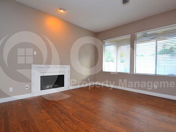 3rd image of 2047 W Peninsula Cir