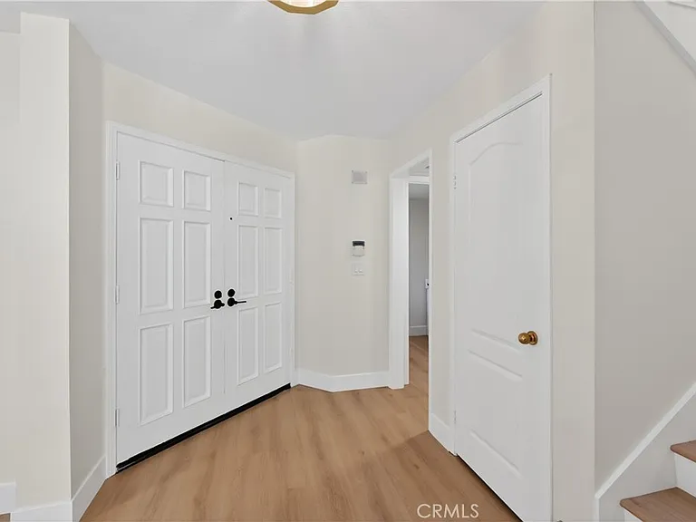 29746 Michelis St — Photo 5