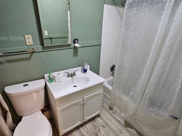 cedar-rapids-iowa-448606862 picture