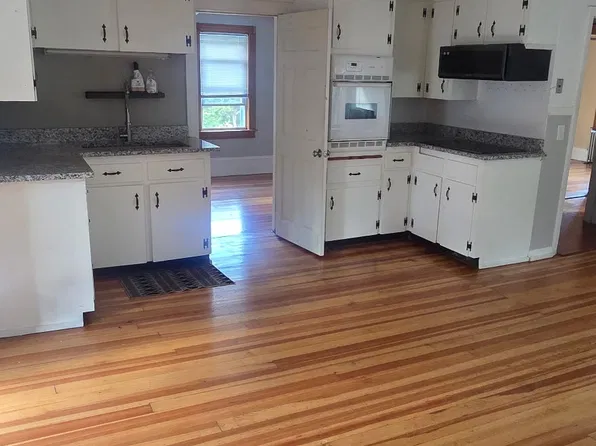 14 Evergreen St Floor 2, Kingston, MA 02364