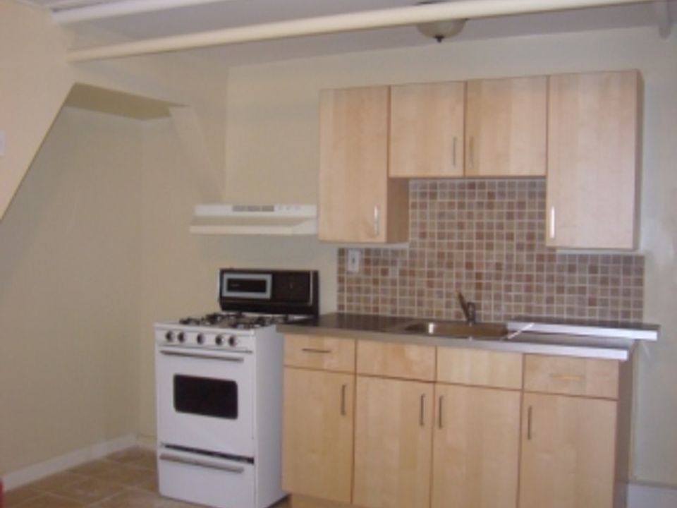 2nd image of 11 E 129th St APT 1