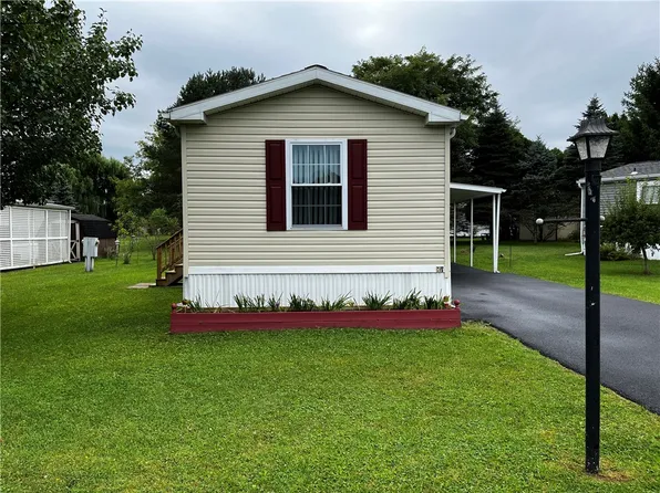 1021 Waterloo Geneva Rd #87, Waterloo, NY 13165