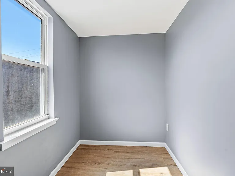 2224 E Clearfield St — Photo 23